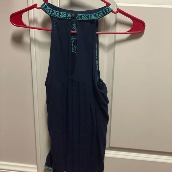 Taylor & Sage Tank - Picture 2 of 4